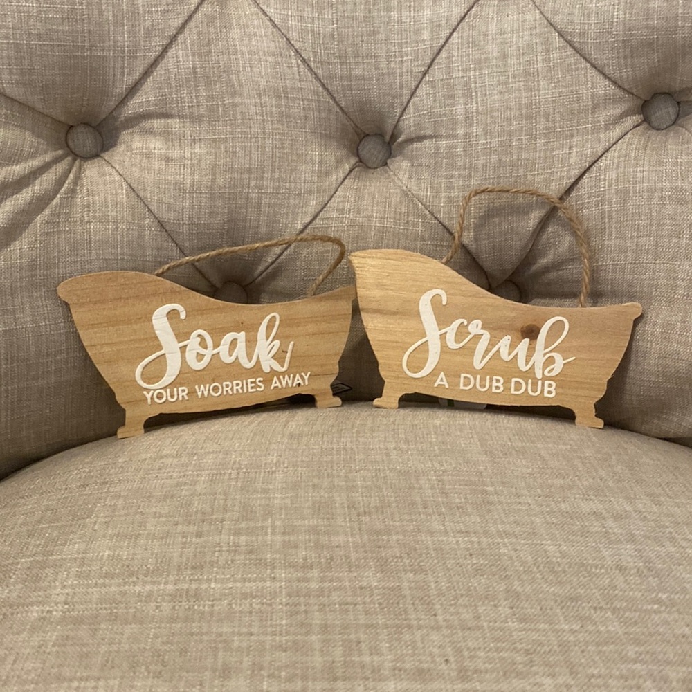 NWT Set of Bathroom Signs by Ashland